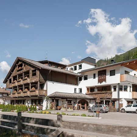 Hotel Bergland كاديبيترا المظهر الخارجي الصورة