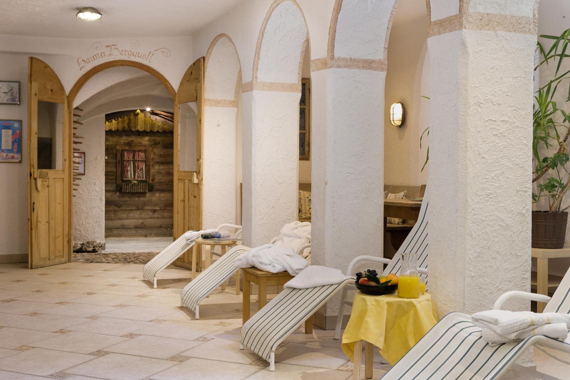 Hotel Bergland كاديبيترا المظهر الخارجي الصورة