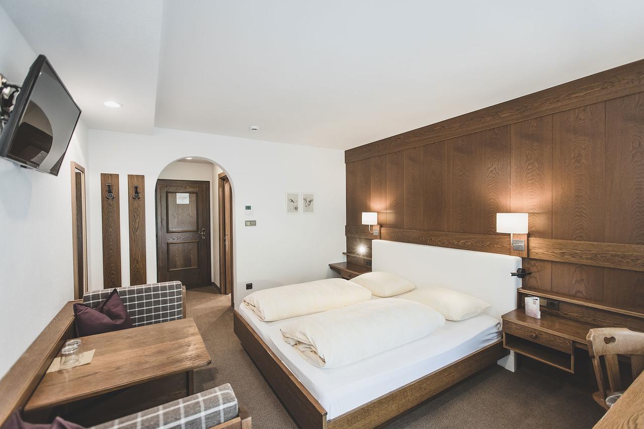 Hotel Bergland كاديبيترا المظهر الخارجي الصورة